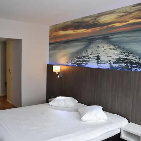 & Wellness Royal Astrid מלון