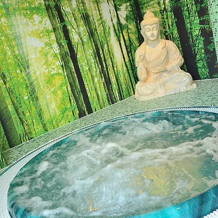 & Wellness Royal Astrid 3*