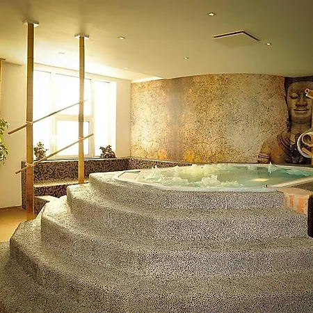 & Wellness Royal Astrid 호텔 3*